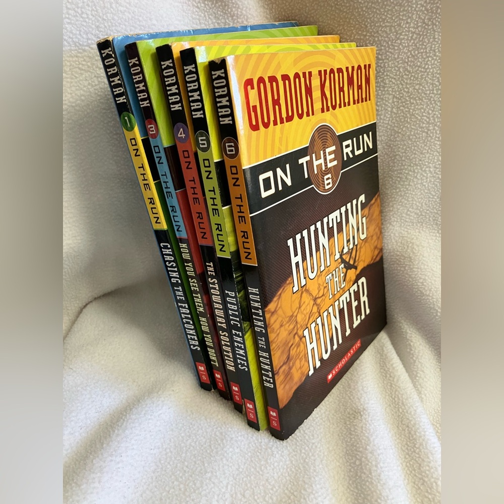 Scholastic Kids Book lot of 5 On the Run series Gordon Korman